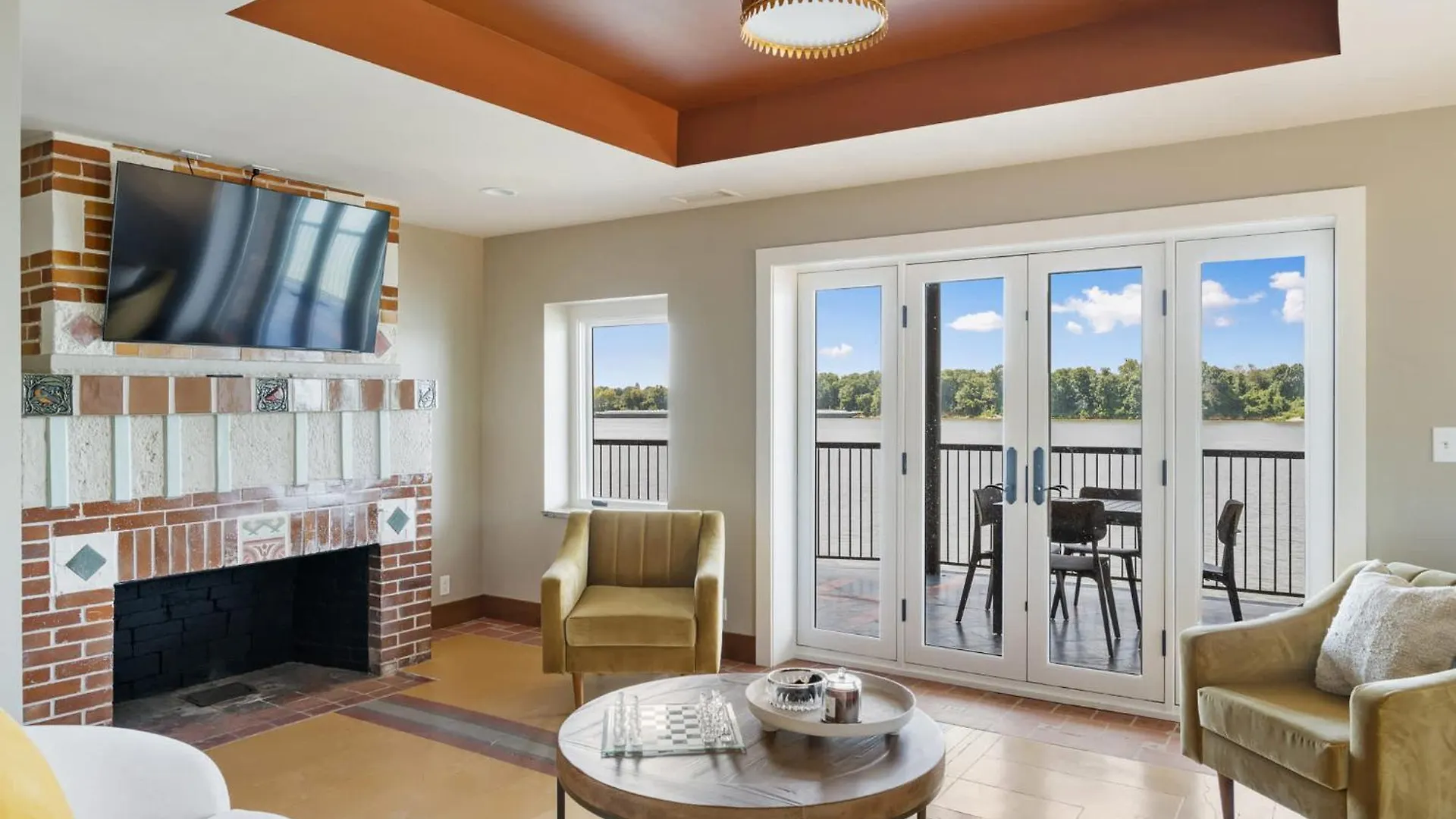 Hébergement de vacances Elegant Riverside Escape Historic Charm & Views Louisville-Jefferson County États-Unis