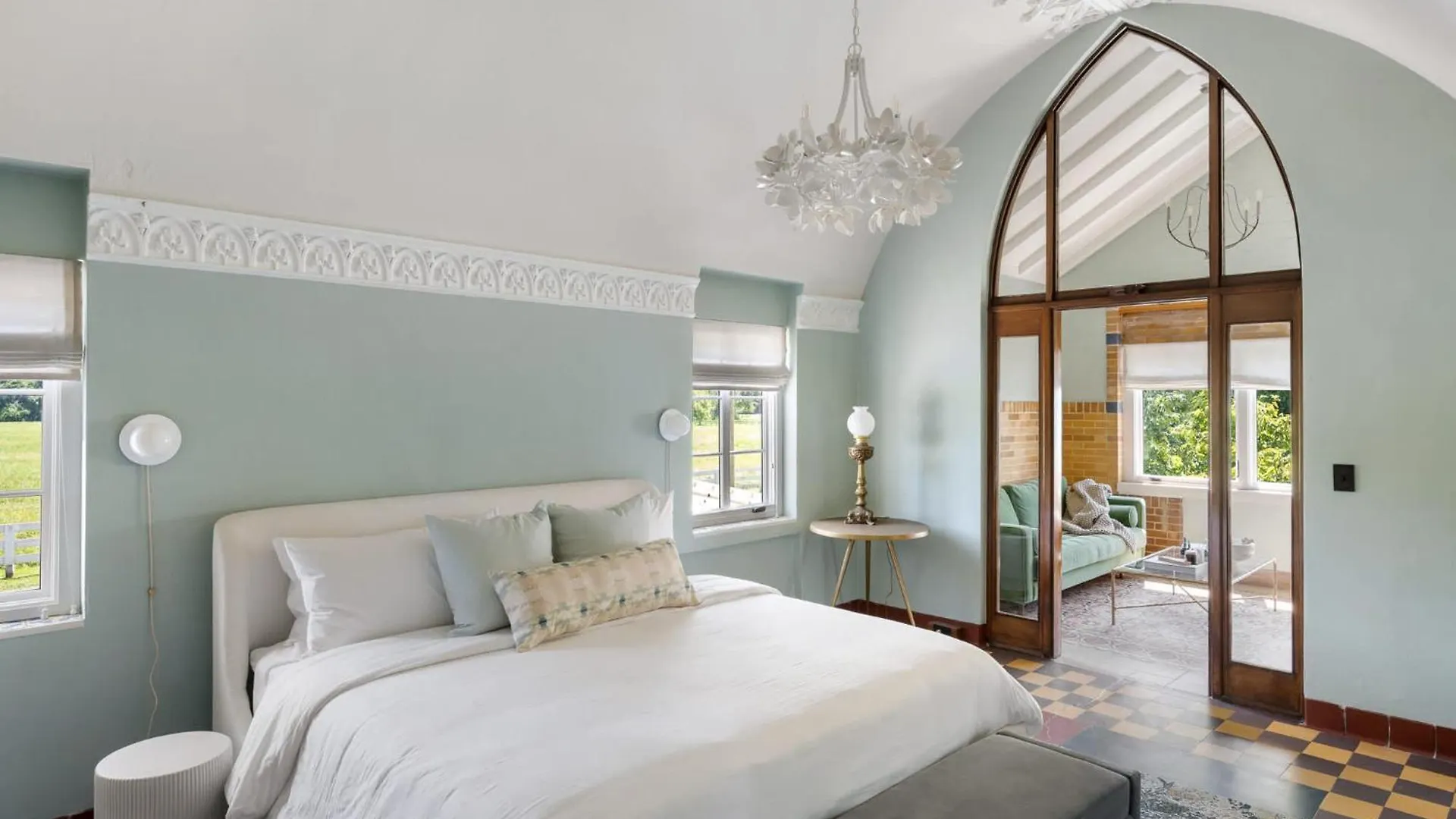 Elegant Riverside Escape Historic Charm & Views Louisville-Jefferson County Hébergement de vacances