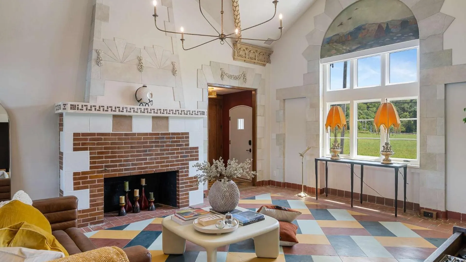 Elegant Riverside Escape Historic Charm & Views Louisville-Jefferson County
