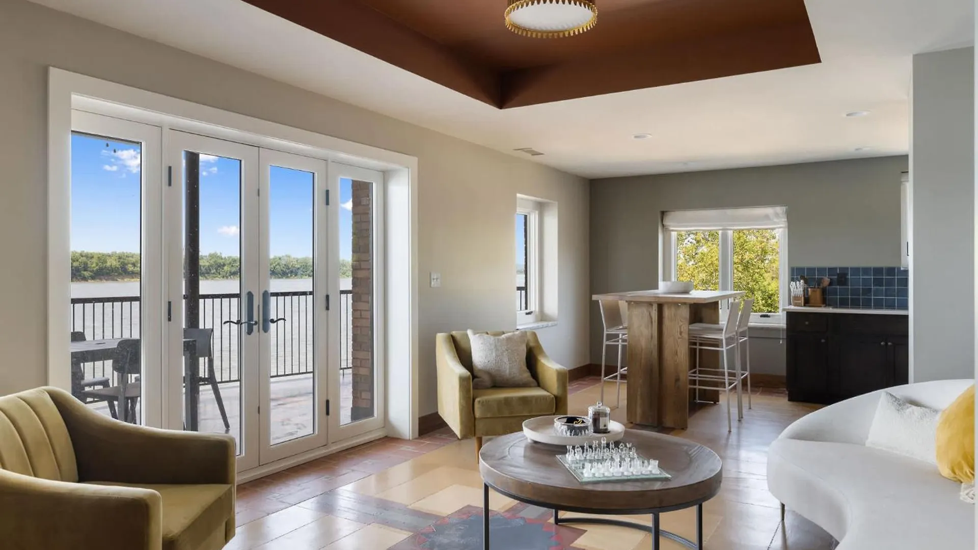Elegant Riverside Escape Historic Charm & Views Louisville-Jefferson County Hébergement de vacances