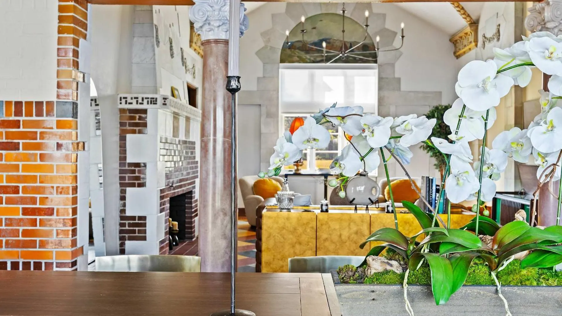 Elegant Riverside Escape Historic Charm & Views لويفيل 0*,