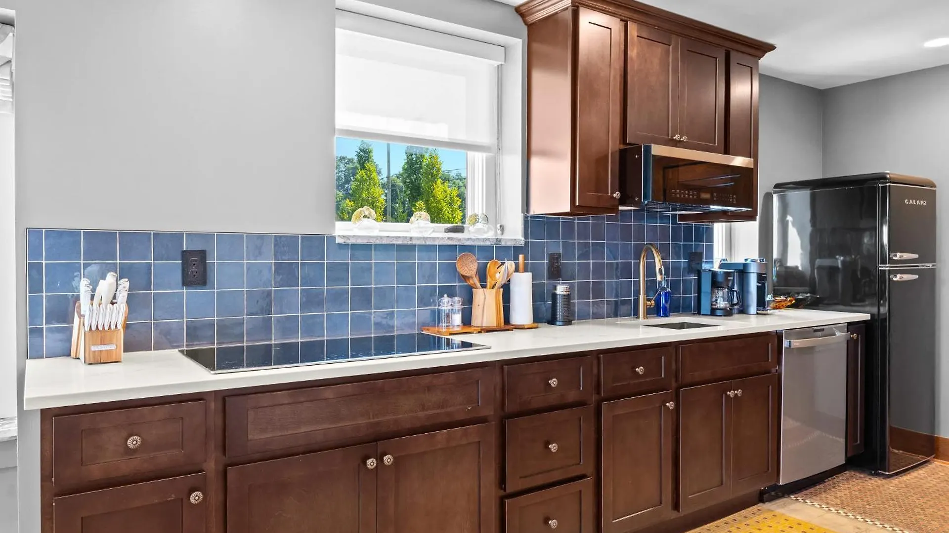 بيت للعطل Elegant Riverside Escape Historic Charm & Views لويفيل